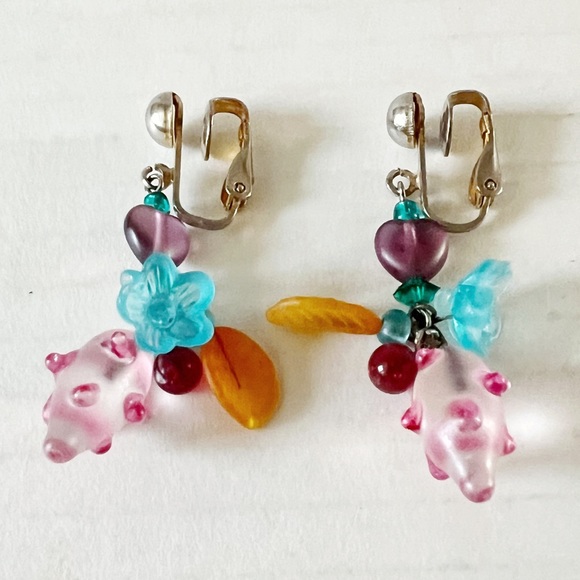 Lucy Isaacs Vintage Flower Glass Bead clip on Earrings - Picture 3 of 4